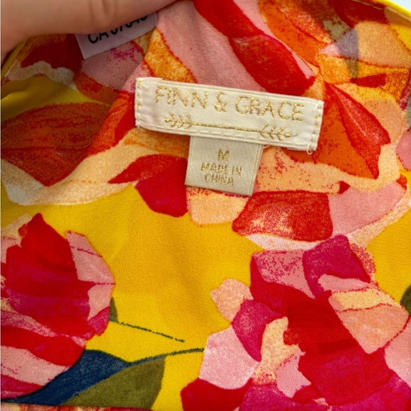 Finn & Grace chiffon bubble blouse - Picture 2 of 2